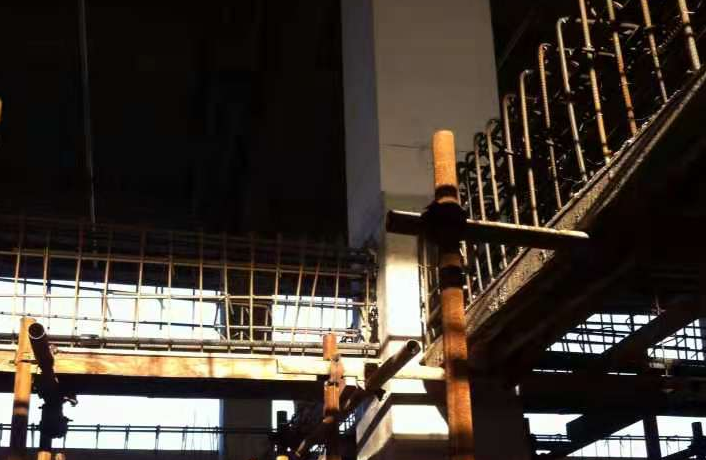 西宁一厂房梁柱截面加大施工